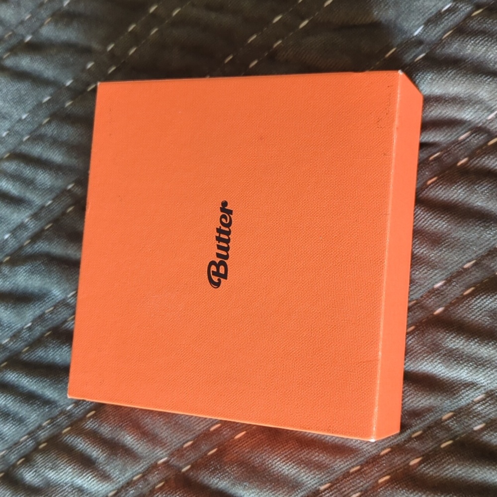 NEW IN BOX BTS Butter Album Peaches - Picture 7 of 8
